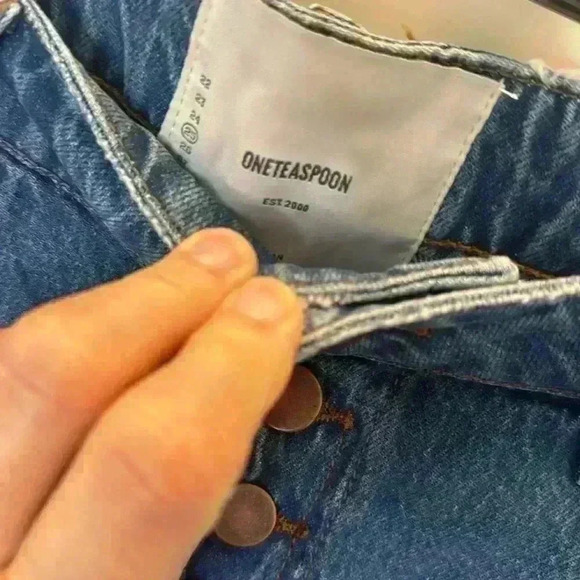 One Teaspoon Exposed Button Fly Cutoff Jean Shorts in Medium Wash Blue 25 - Picture 5 of 11